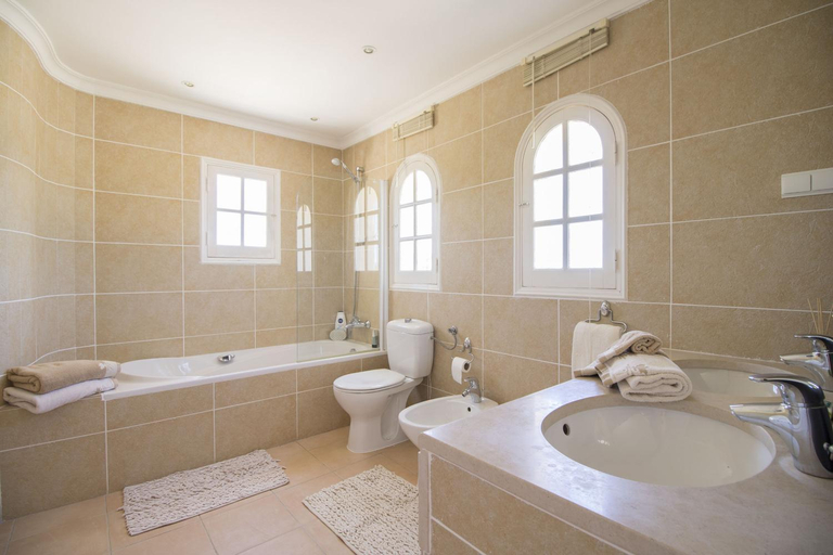 Bathroom 4, Villa Caravela by Algarve Holidays, Loulé