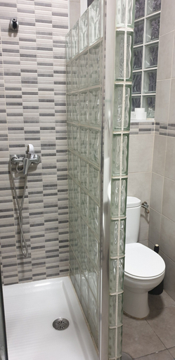 Bathroom 3, Pension Catedral, Sevilla