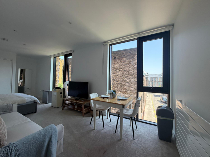 Bedroom 2, Suites and Apartments, London