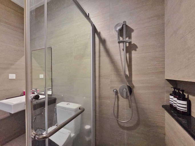 Bathroom 2, Lavena By SanLiving - 2BR - PIK2, Tangerang