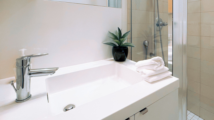 Bathroom 5, Aurora Lane Hotel, Toronto