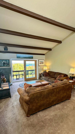 Living area 5, Greens, Pines & Lake Views Condo, Piscataquis