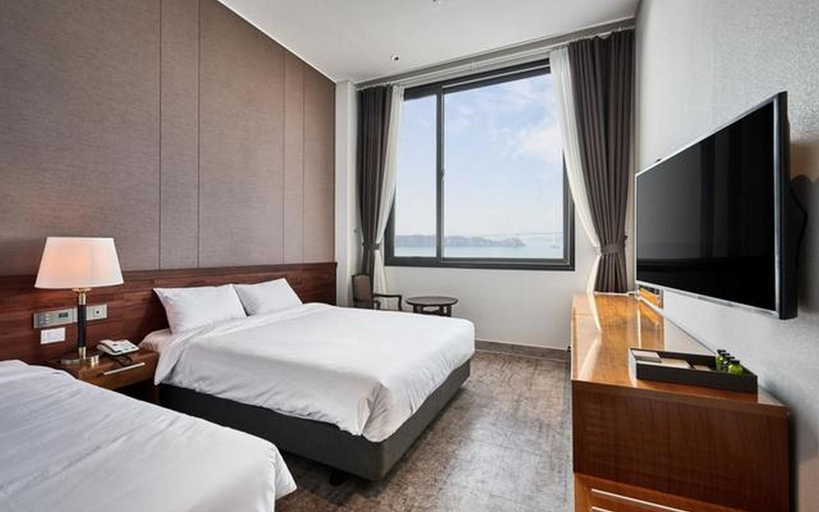 Bedroom 2, Mokpo Shinan Beach Hotel, Muan