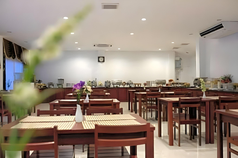 Food & Drinks 4, White House Hotel, Muang Tak