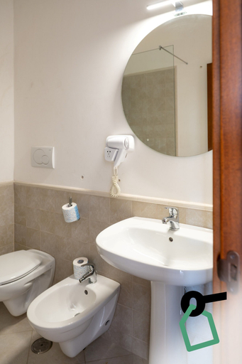 Bathroom 4, Hotiday Fasano Mare, Brindisi