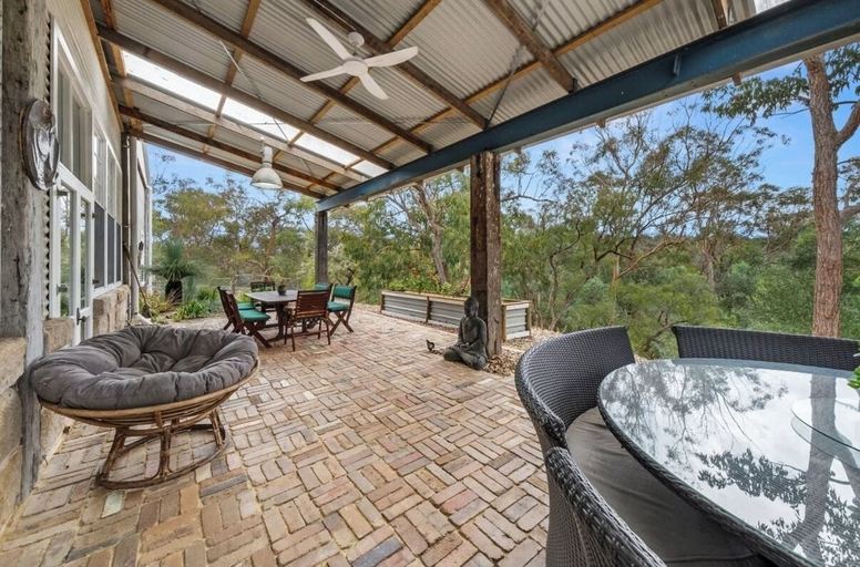 Outdoor dining, Reibey Estate, Hawkesbury