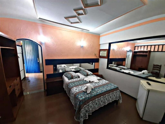 Room 2, Hotel Jardim Tropical, Barcarena