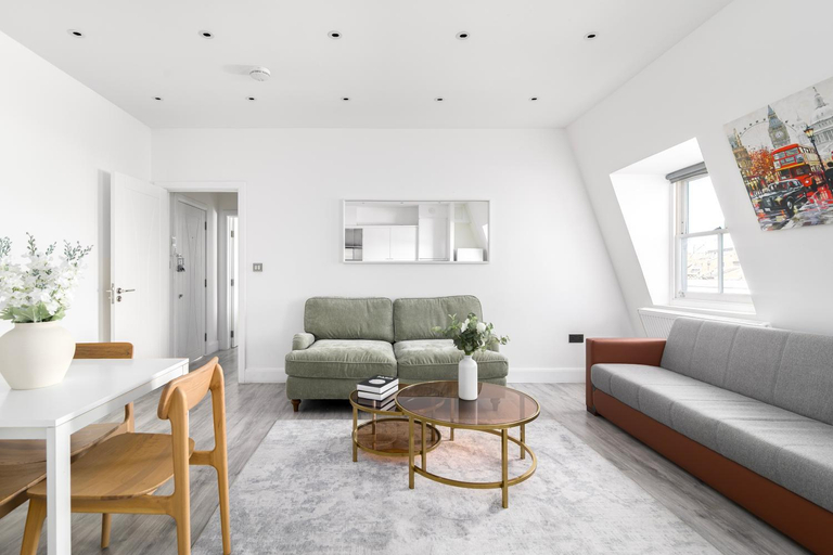 Others 5, Executive Studio Apartment in Maida Vale AC, London