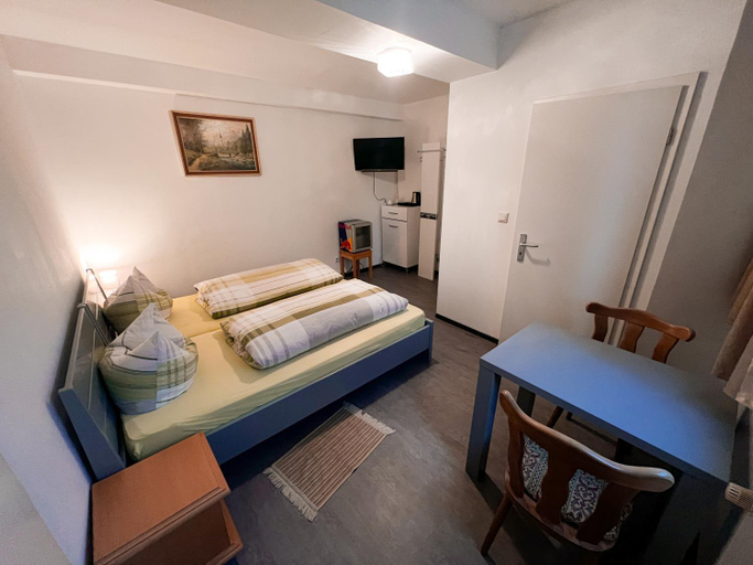 Bedroom 3, Monteurunterkunft Zum Mohr, Main-Kinzig-Kreis