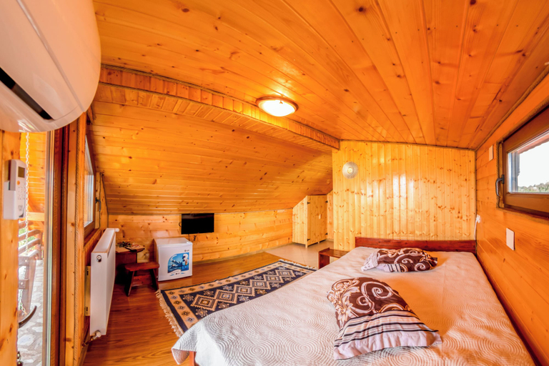 Room 4, Pensiunea La Maria lu' Sandoiu, Bumbesti-pitic
