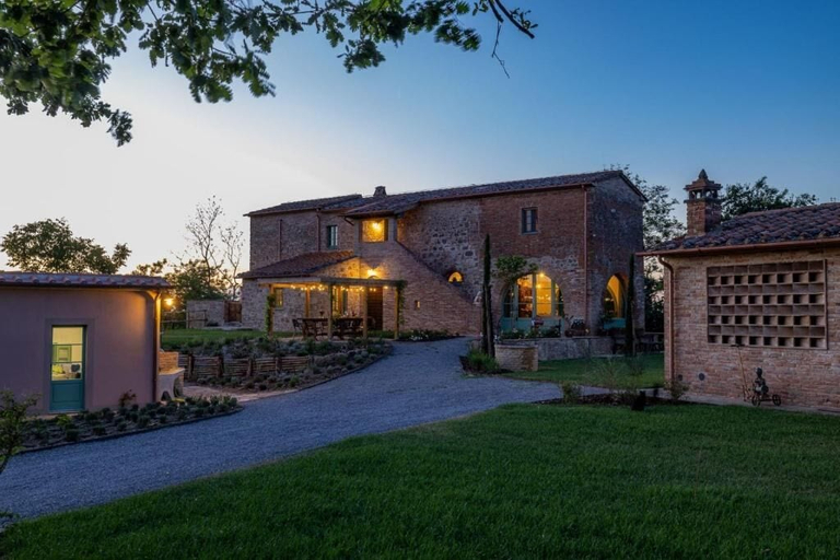 Exterior & Views 2, Agriturismo Podere Grotta Antica, Siena