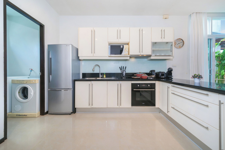Private kitchen, Oxygen 1C Tropical Pool Villa, Pulau Phuket