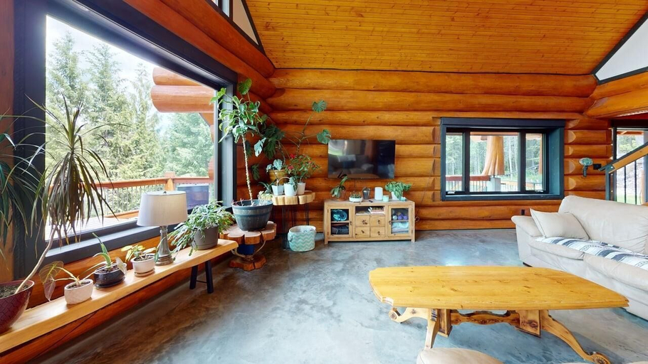 Living area 4, Alpine Chalet by Okanagan Premier, Kootenay Boundary