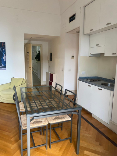 Others 3, Residence gli Angioini srl, Napoli