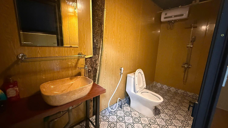 Bathroom 4, Choose hideaway homestay, Ninh Bình