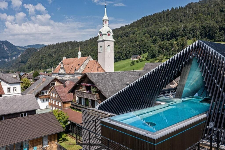 Pool 3, Gams zu zweit, Bregenz