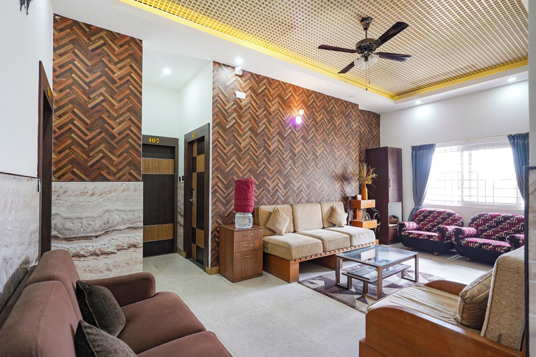Living area 2, Fabhotel Prime Golden Leaf, Bangalore