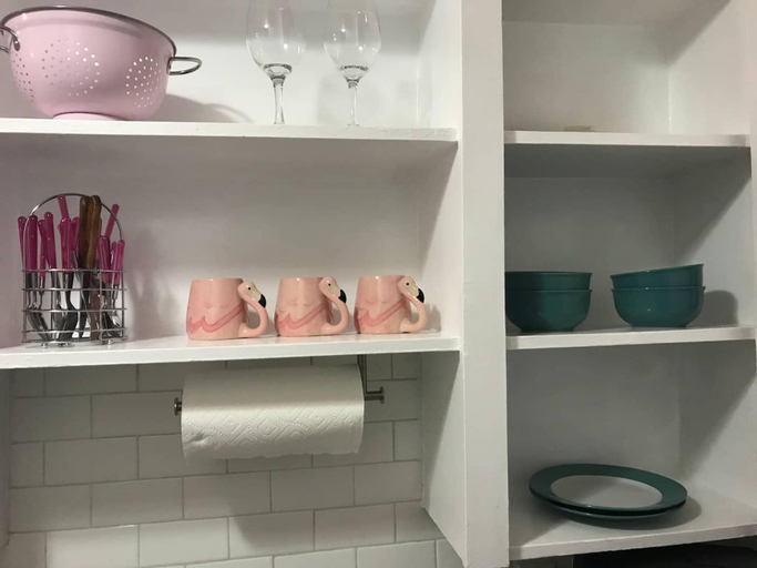 Private kitchen 3, Cozy Coastal Getaway, Galveston