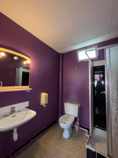 Bathroom 5, Hotel du chateau blanc, Seine-Maritime