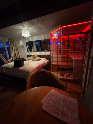 Bedroom, Eifelsuiten - Suiten mit Sauna, Kamin und Balkon in der Vulkaneifel - Kerpen Loogh, Vulkaneifel
