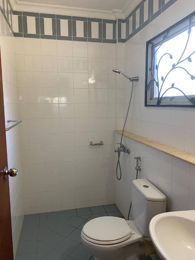 Bathroom 5, Urban Living in Kampung setting, Kuching