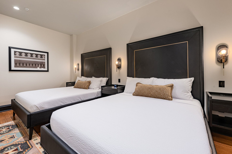 Room 2, 4BR Conjoined Group Unit on Canal Street The Mayfair, Orleans