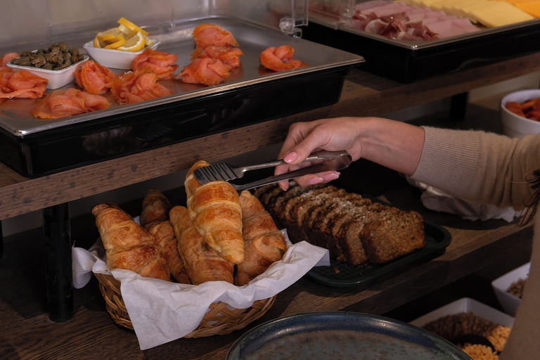 Food & Drinks 5, Hillgrove Hotel