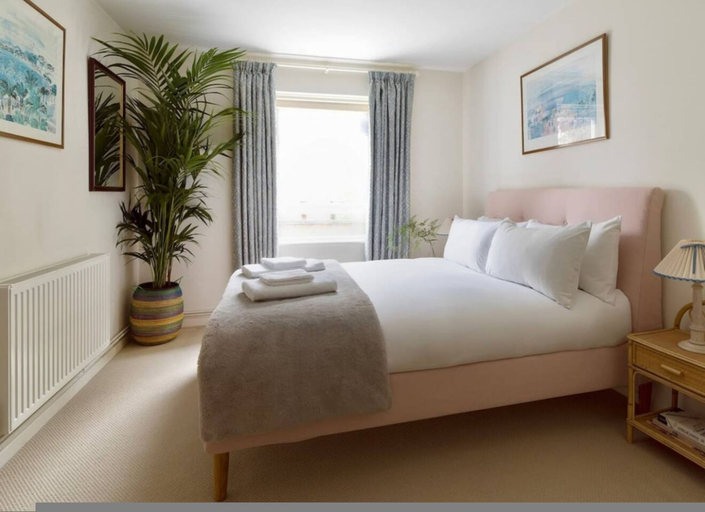 Room 3, Colourful House 2 Bedroom Apt - Notting Hill, London