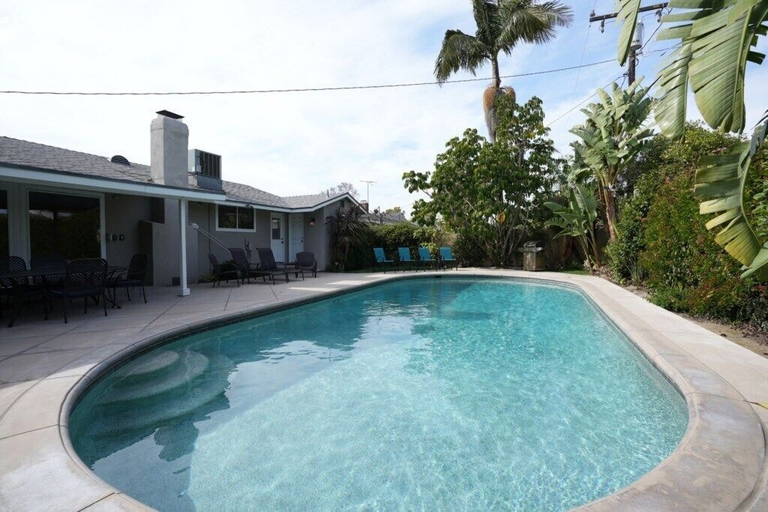 Others 1, 5 Bedroom 4 Bath Pool Home Near Disney, Orange