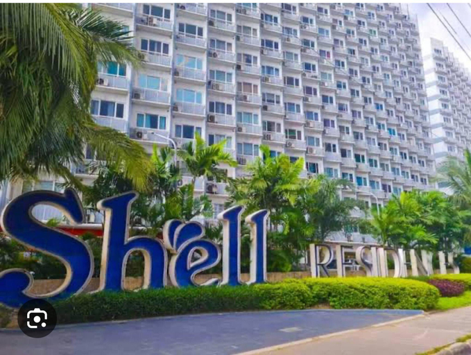 4, Scandi-Inspired Pasay Apartment for Rent - Entire House with Balcony facing MOA, Pasay City
