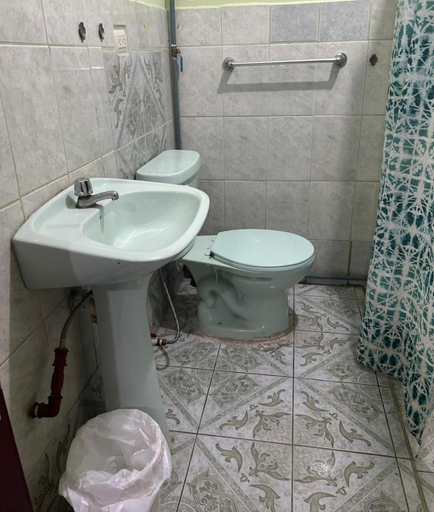 Bathroom 3, Habitaciones amobladas - Manabi suites, Manta