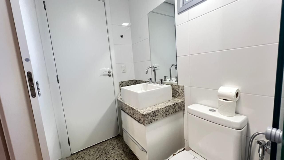 Bathroom 2, LK Lourdes 14, Belo Horizonte