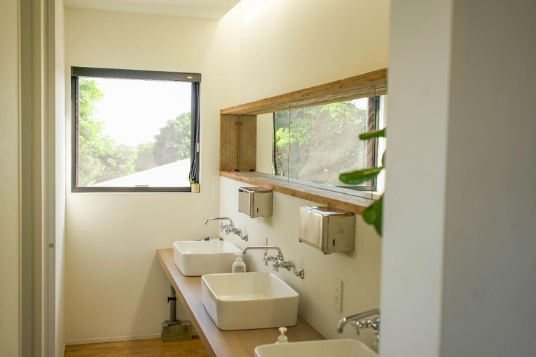 Bathroom, Green Hill, Tatsugō