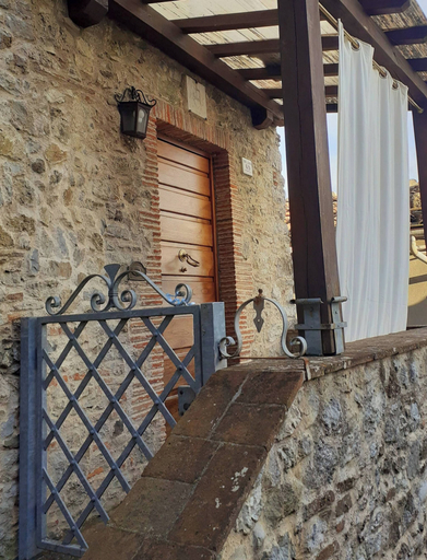 Exterior detail 5, Lucienne at the Village, Lucca