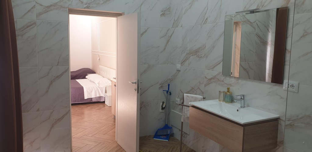 Others 3, Le Suite del Lungomare, Taranto