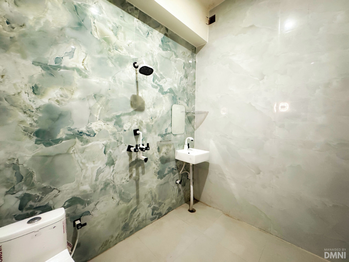 Bathroom 2, Vimla Residency Hotel Near Prem Mandir, Mathura