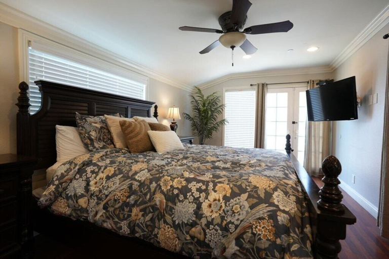 Others 4, 5 Bedroom 4 Bath Pool Home Near Disney, Orange