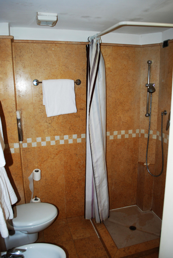 Bathroom 4, Vecellio, Venezia