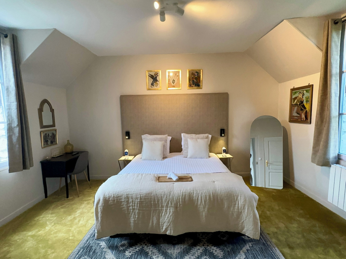 Bedroom 2, Domaine du Chesney, Eure