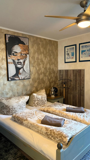 Bedroom 4, Hotel Auberge Restaurant, Barnim