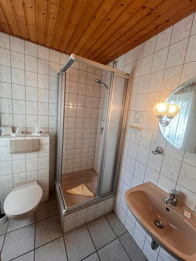 Bathroom 2, Monteurzimmer Usedom, Vorpommern-Greifswald