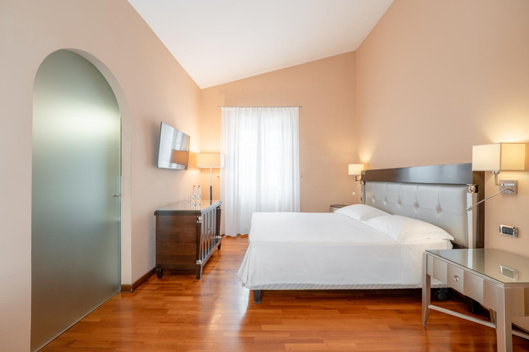 Bedroom 2, Hotel Sangallo, Arezzo