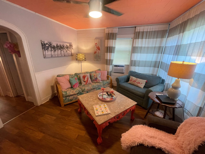 Living room 2, Cozy Coastal Getaway, Galveston