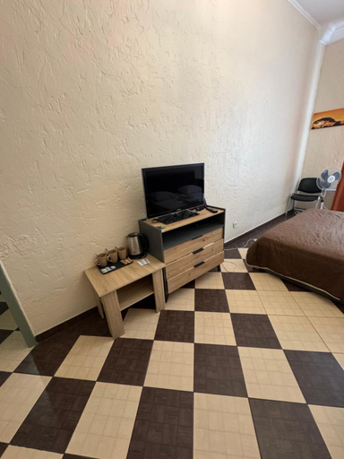 Others 4, Mini hotel Non-Stop, Shevchenkivs'kyi