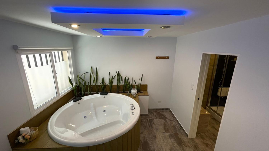 Bathroom, Grateus Luxury Apart & Spa, Calamuchita