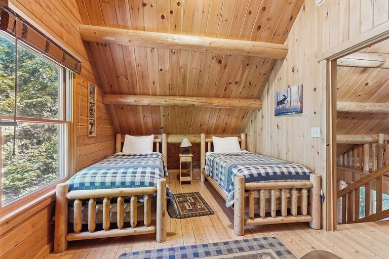 Room 4, Dog-friendly Lakefront Home With Deck, Grill, Wifi, Shared Dock & Water Access, Piscataquis