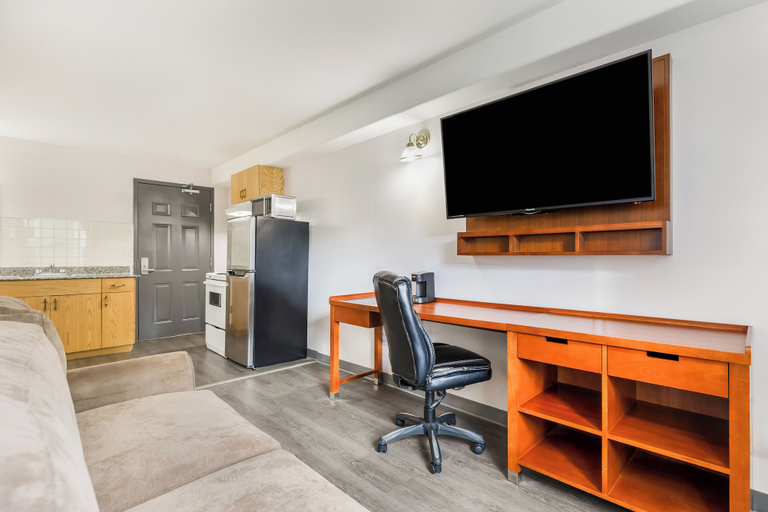 Others 5, Days Inn by Wyndham Valemount, Fraser-Fort George