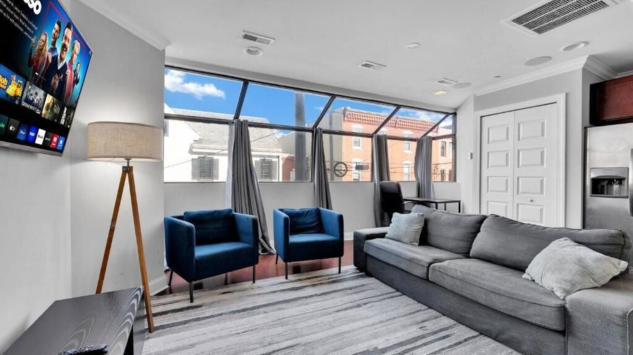 Living area 3, Apartmint at 602 2nd St Philadelphia, Philadelphia