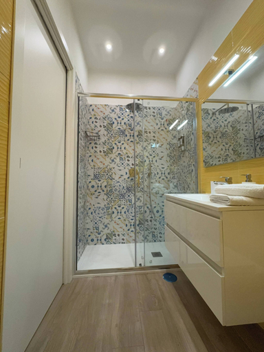 Bathroom 5, Room-suite With Balcony Near Pompeii, So, Napoli