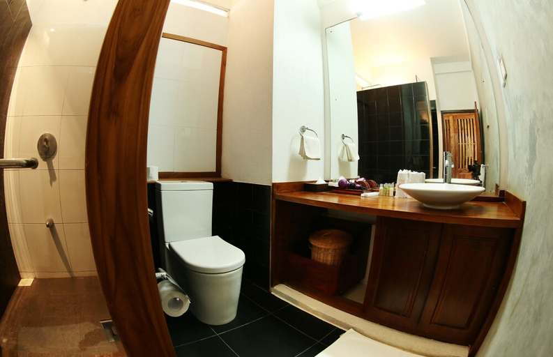 Bathroom 5, Turtle Bay, Tangalle